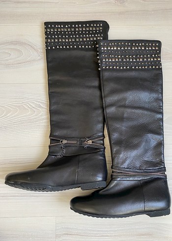 Kadın Siyah Deri Zımba Detay Çizme - Görsel 2