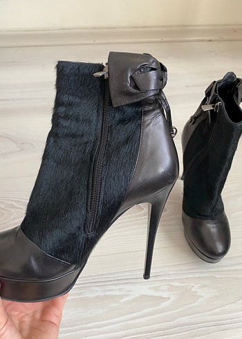 Siyah Süet Zebra Desenli Stiletto Topuklu Kadın Bot - Görsel 3