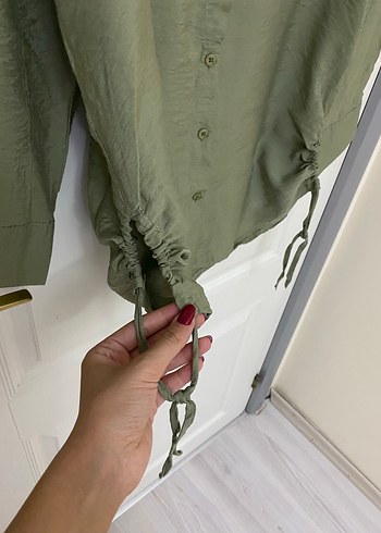 Yanları Büzgü Detay Uzun Salaş Gömlek - Görsel 5