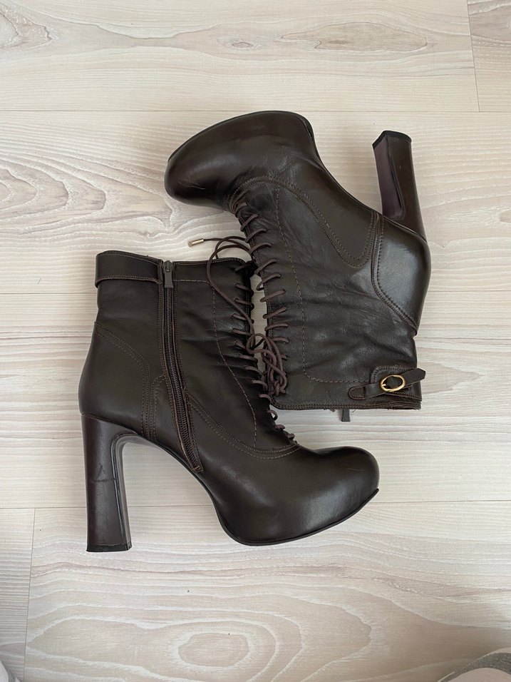 Acı Kahve Deri Bağcıklı Yüksek Topuklu Gotik Bot - Görsel 3