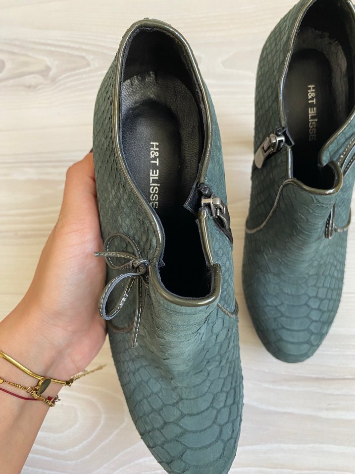 Yeşil Süet Yılan Desenli Topuklu Nubuk Bot - Görsel 5