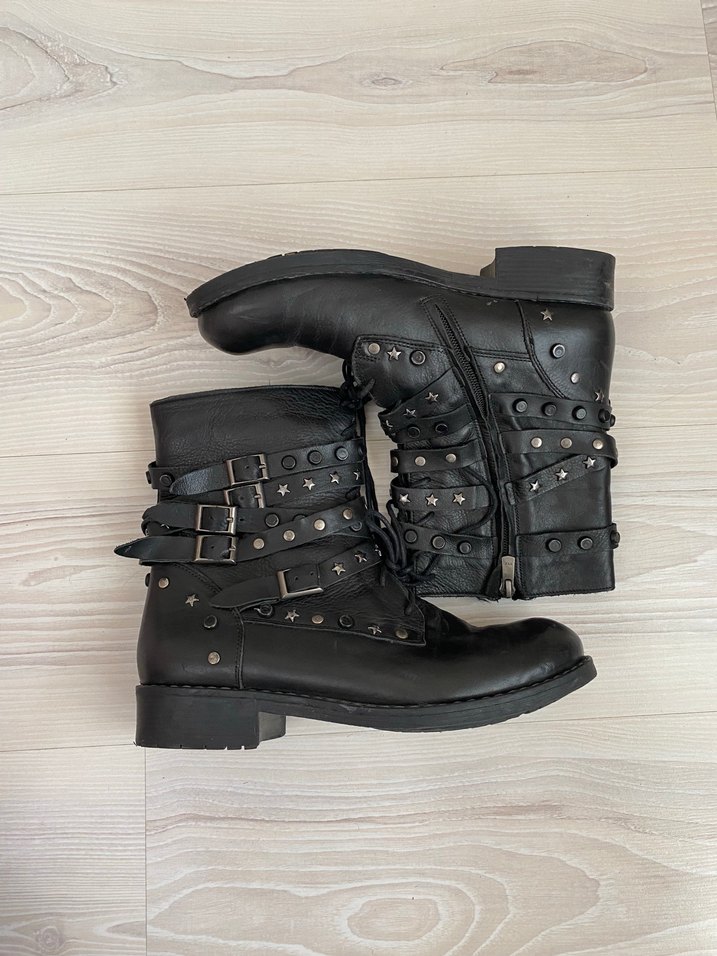 Kadın Siyah Deri Gotik Tokalı Bot - Görsel 2