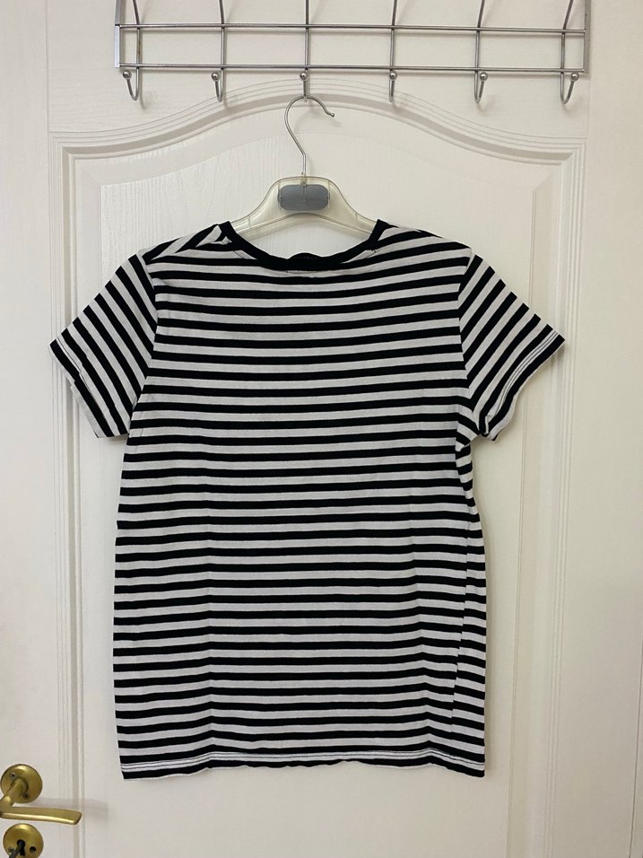 Siyah Beyaz Çizgili Kısa Kollu Tişört - Görsel 4