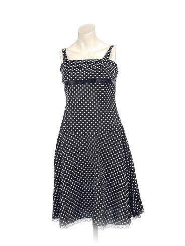 PreLoved Kısa Elbise %70 İndirimli.