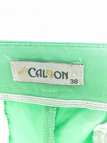 38 Beden yeşil Renk PreLoved Kumaş Pantolon %70 İndirimli.