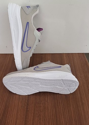 37 Beden Nike Gri Spor Ayakkabı