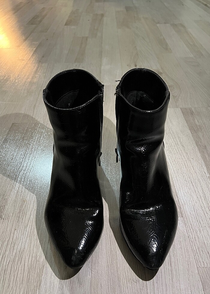 Kısa kalın topuklu bot rugan - Görsel 2