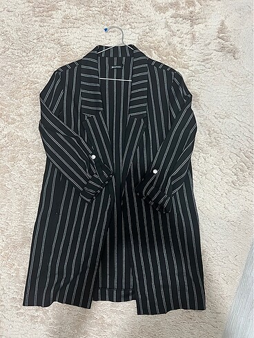 Çizgili siyah beyaz kruvaze yaka ofis şık zara mango hm tunik te