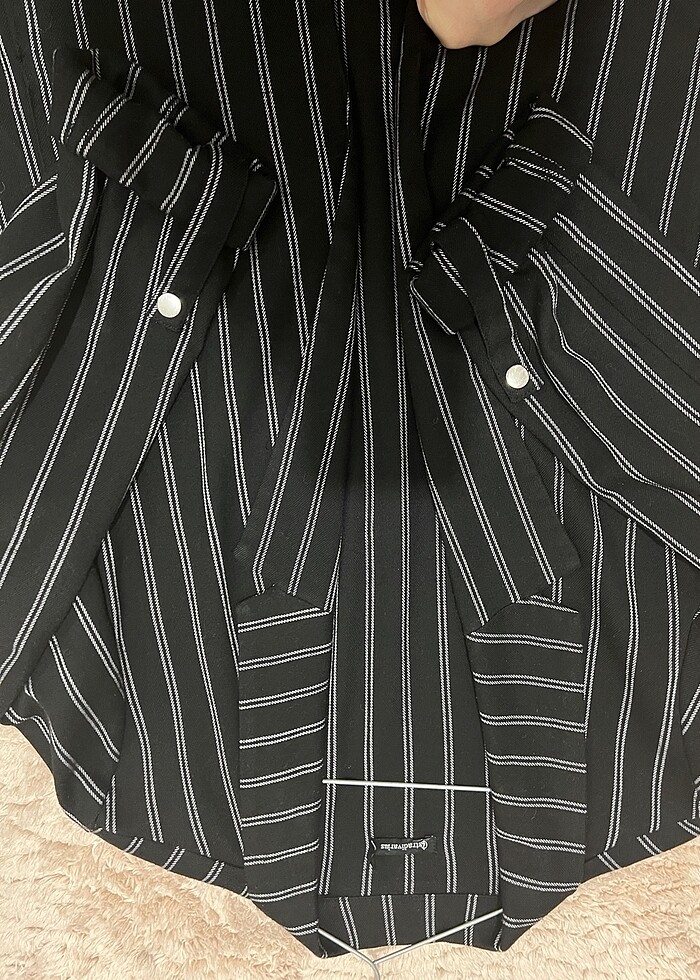 Çizgili siyah beyaz kruvaze yaka ofis şık zara mango hm tunik te - Görsel 2