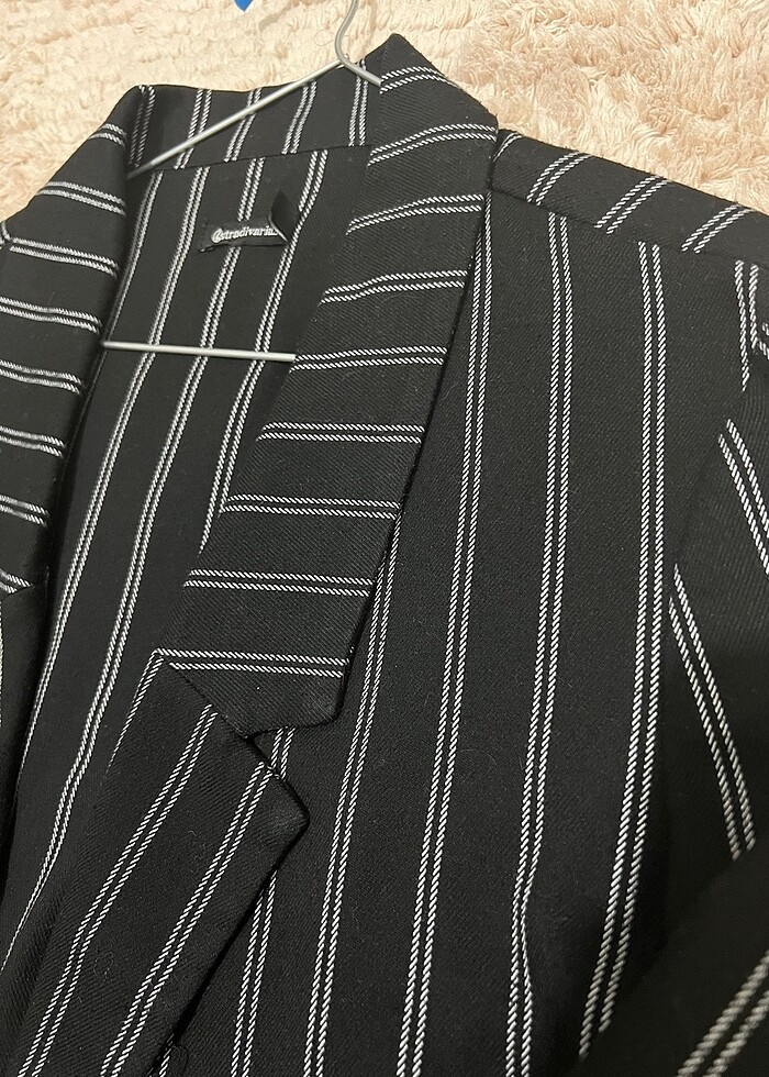 Çizgili siyah beyaz kruvaze yaka ofis şık zara mango hm tunik te - Görsel 4