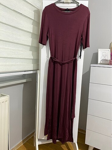 River Island Bordo elbise