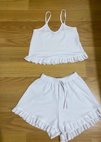 Diğer Beyaz Mini Askılı ve Şortlu Kadın Pijama Takımı