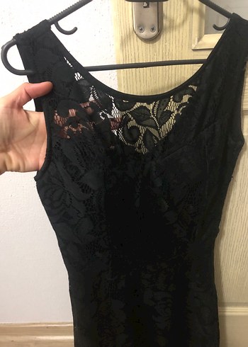 Siyah Dantel Detaylı kısa V Yaka Elbise - Görsel 2