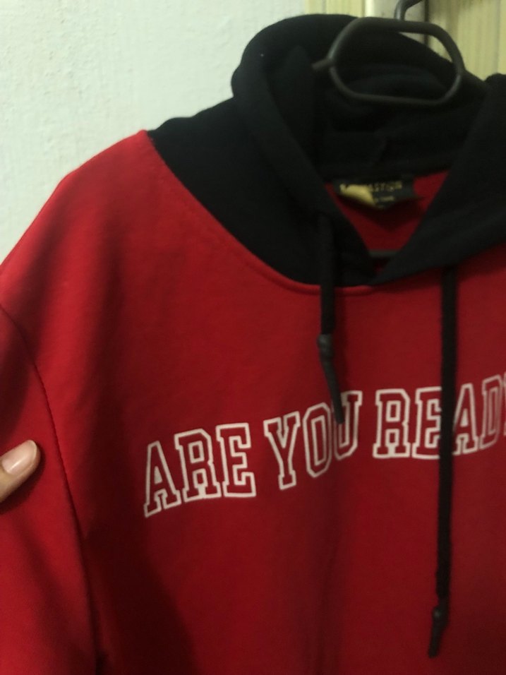 Kırmızı Kapüşonlu Sweatshirt - Görsel 4