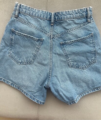 38 Beden Zara marka jean şort