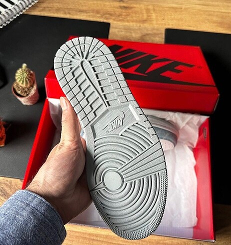 37 Beden beyaz Renk Air Jordan 1 Retro High Hyper Smoke Gray