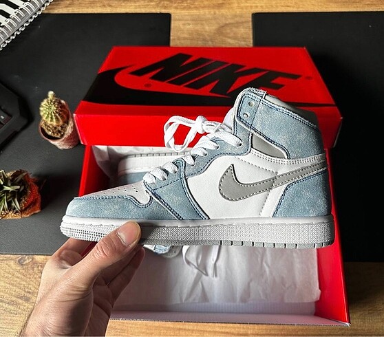 37 Beden Air Jordan 1 Retro High Hyper Smoke Gray