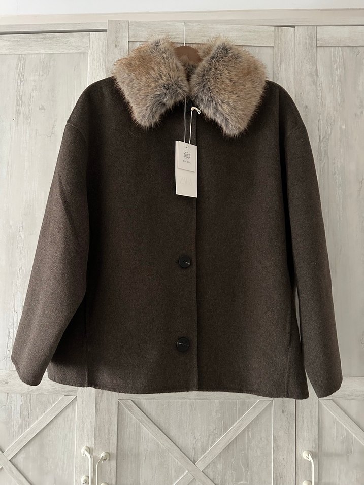 Zara kürk yakalı yünlü kaban - Görsel 5