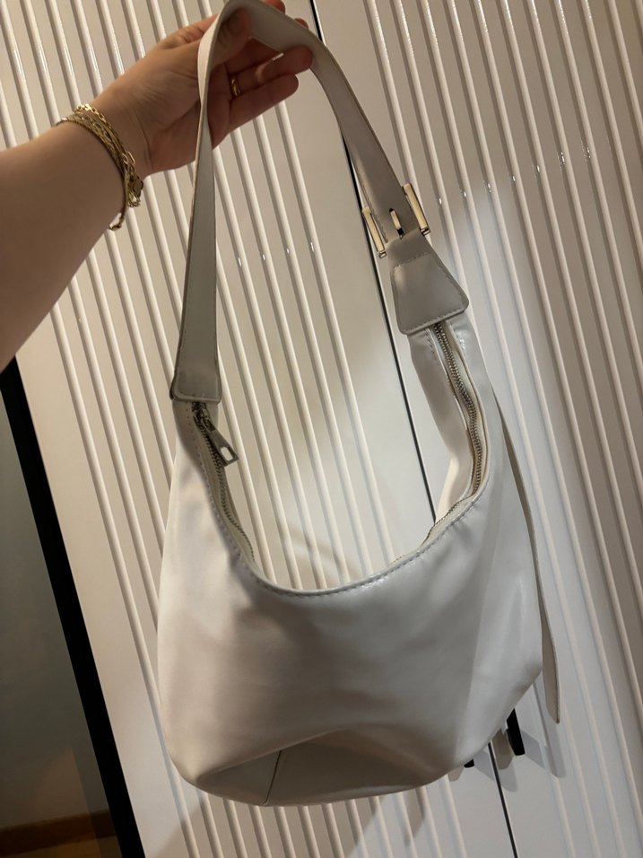 Beyaz Deri Tokalı Kadın Çanta - Görsel 2