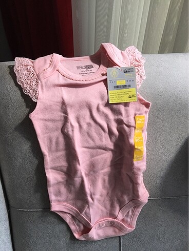 Kız bebek badi