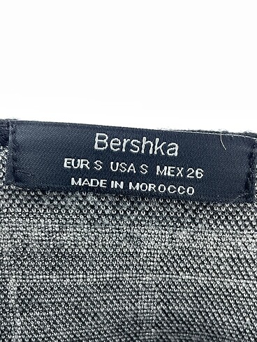 s Beden çeşitli Renk Bershka Kısa Elbise %70 İndirimli.