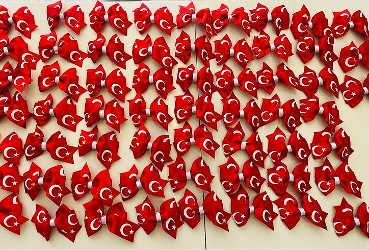 Beden Ay Yıldızlı 23 Nisan Tokası