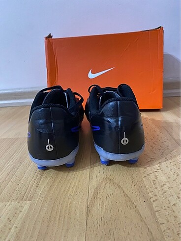 37 Beden siyah Renk Nike Jr legend çocuk krampon