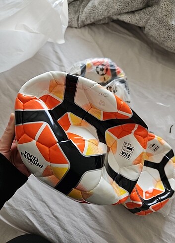  Futbol topu