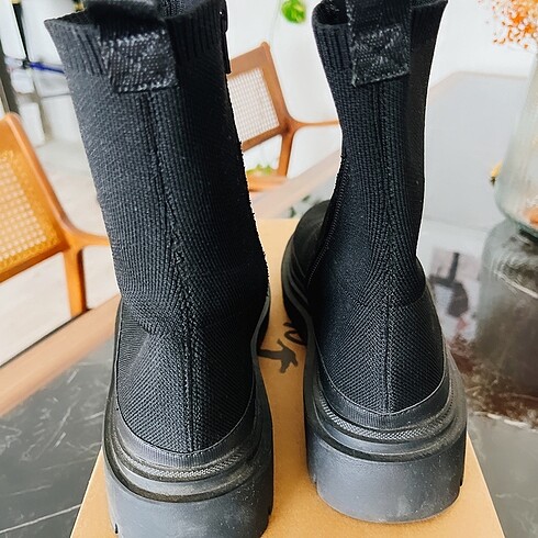 37 Beden Zara bot