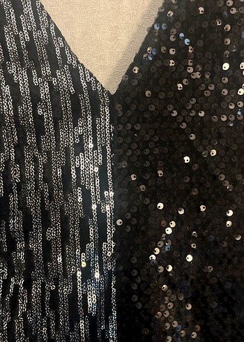 Zara Siyah Pul Payetli V Yakalı Midi Abiye Elbise - Görsel 2