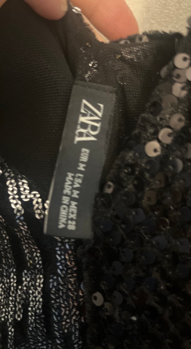 Zara Siyah Pul Payetli V Yakalı Midi Abiye Elbise - Görsel 3