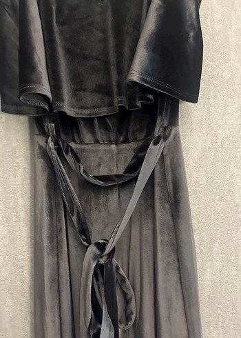 Adl Gri kadife Kuşaklı Uzun Askılı Elbise - Görsel 3