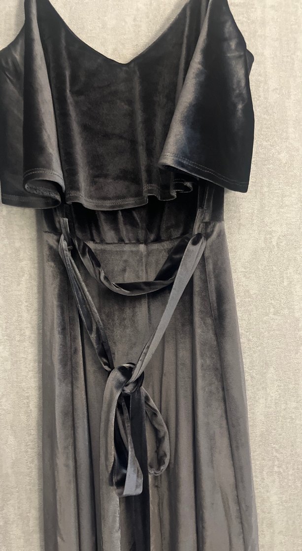 Adl Gri kadife Kuşaklı Uzun Askılı Elbise - Görsel 3