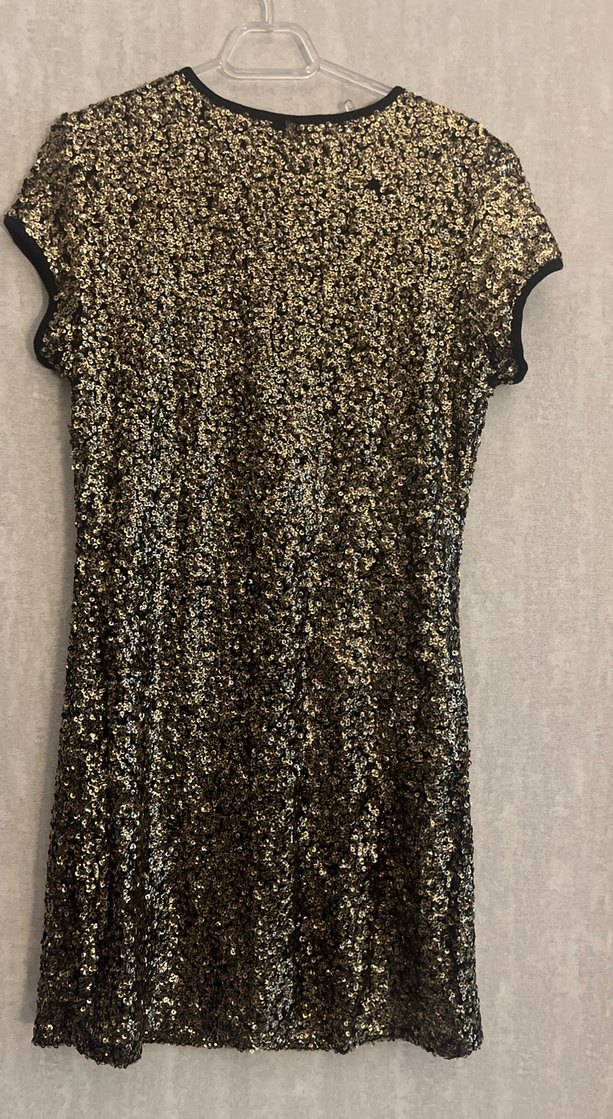 Mango Altın Renkli Kısa Kollu Payetli Midi Elbise - Görsel 4