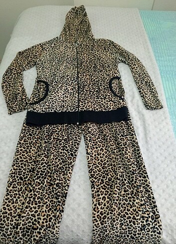 l Beden Pijama takımı