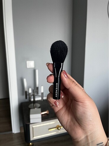 Beden Renk Givenchy fırça