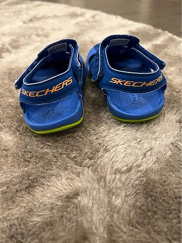 22 Beden Skechers cocuk sandalet