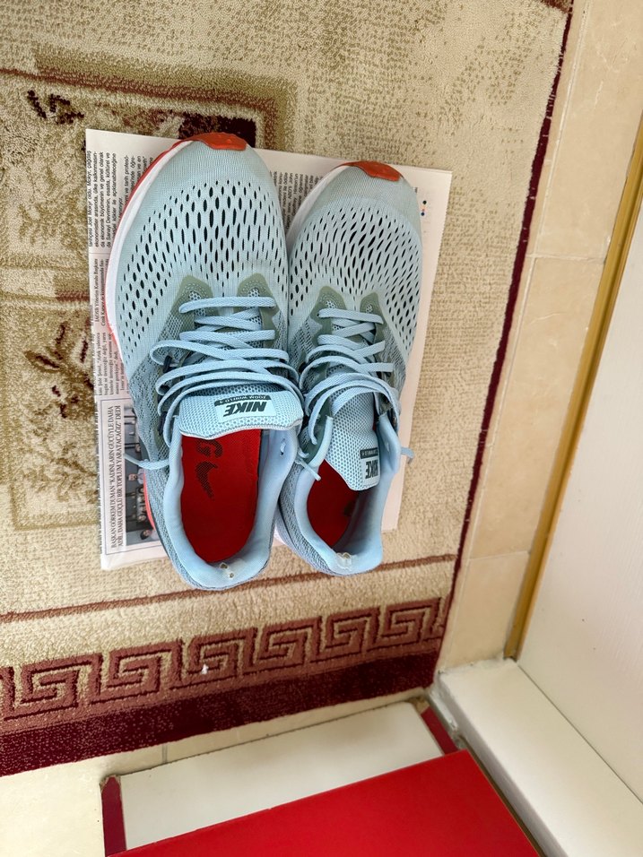 Nike Gri Bağcıklı Spor Ayakkabı - Görsel 2