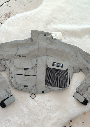 Gri Kapüşonlu Kısa Street Wear Kadın yağmurluk