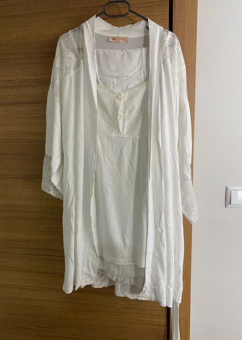 Beyaz üç parça lohusa takım - Görsel 2