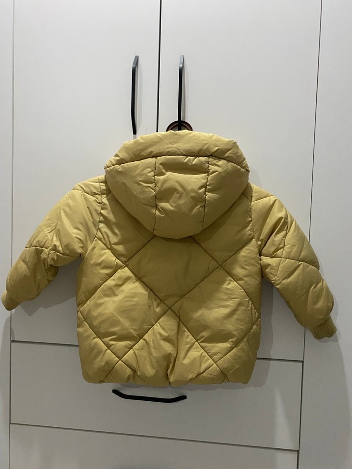 Zara Erkek Çocuk 3-4 yaş Sarı Kapüşonlu Şişme Mont - Görsel 4