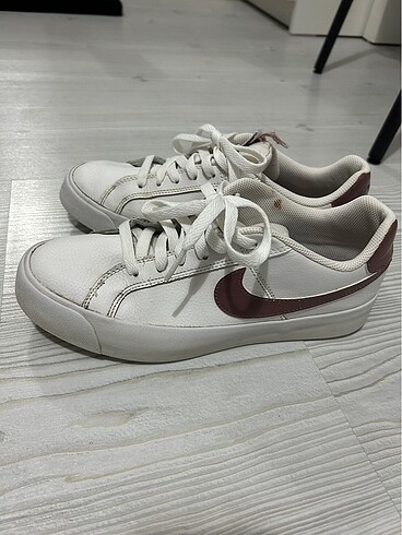 39 Beden Nike spor ayakkabı