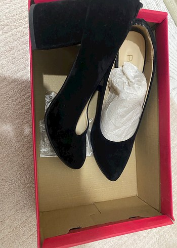 Ayakkabı dünyası 37