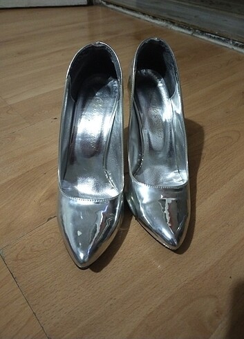 Stiletto ayakkabı 
