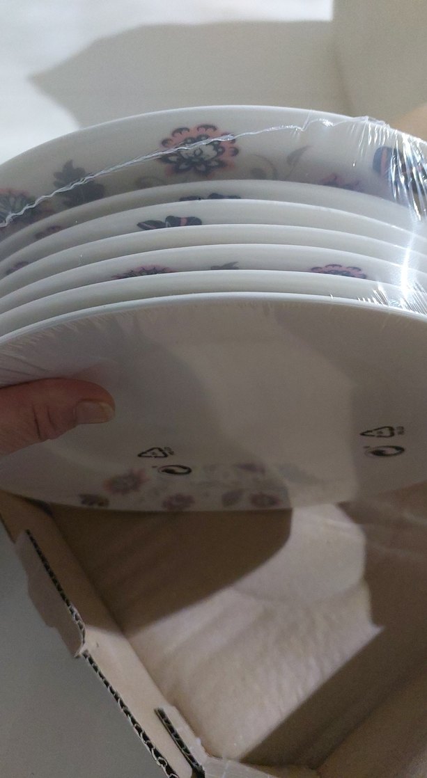 Gri Çiçek Desenli Beyaz Yemek Tabağı kırık beyaz ve incedir - Görsel 5