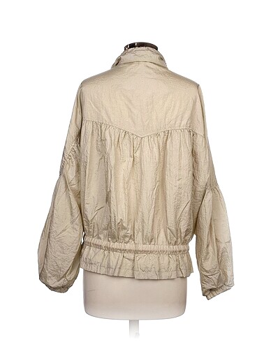 m Beden Pull and Bear Yağmurluk %70 İndirimli.