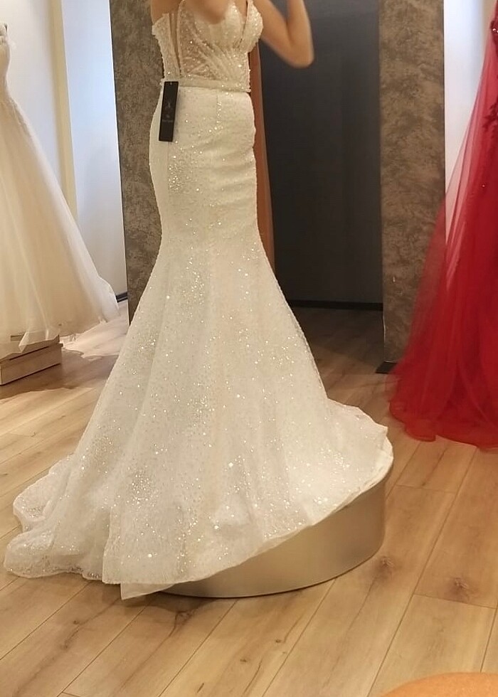 Demonteli balık gelinlik - Görsel 3