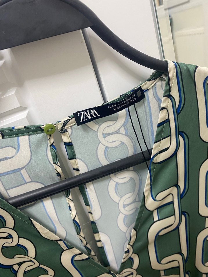 Zincir Detaylı Yeşil Kadın elbise - Görsel 2