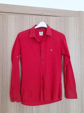 Kırmızı gömlek 