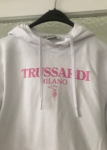 trussardi m